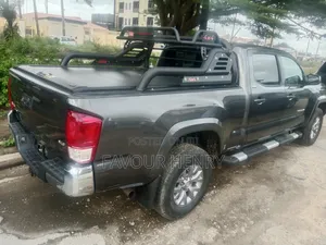 Toyota Tacoma SR5 2017 Black