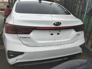 Kia Forte EX 2021 White