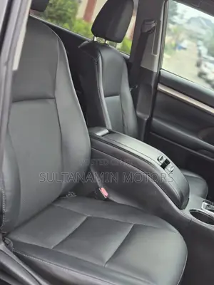 Toyota Highlander XLE 4x4 V6 (3.5L 6cyl 8A) 2018 Black