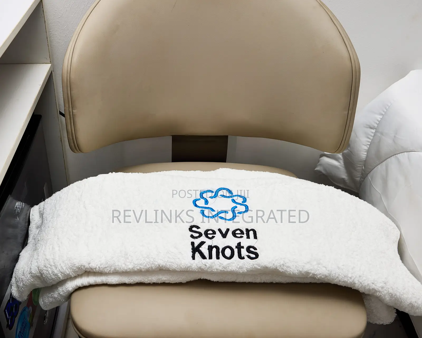 Exclusive 7knots Boutique Hotel