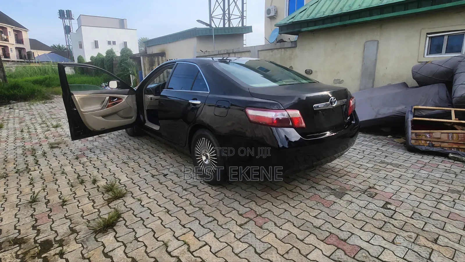 Toyota Camry XLE V6 4dr Sedan (3.5L 6cyl 6A) 2011 Blue