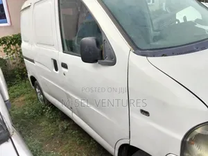 Daihatsu Hijet 2001 White