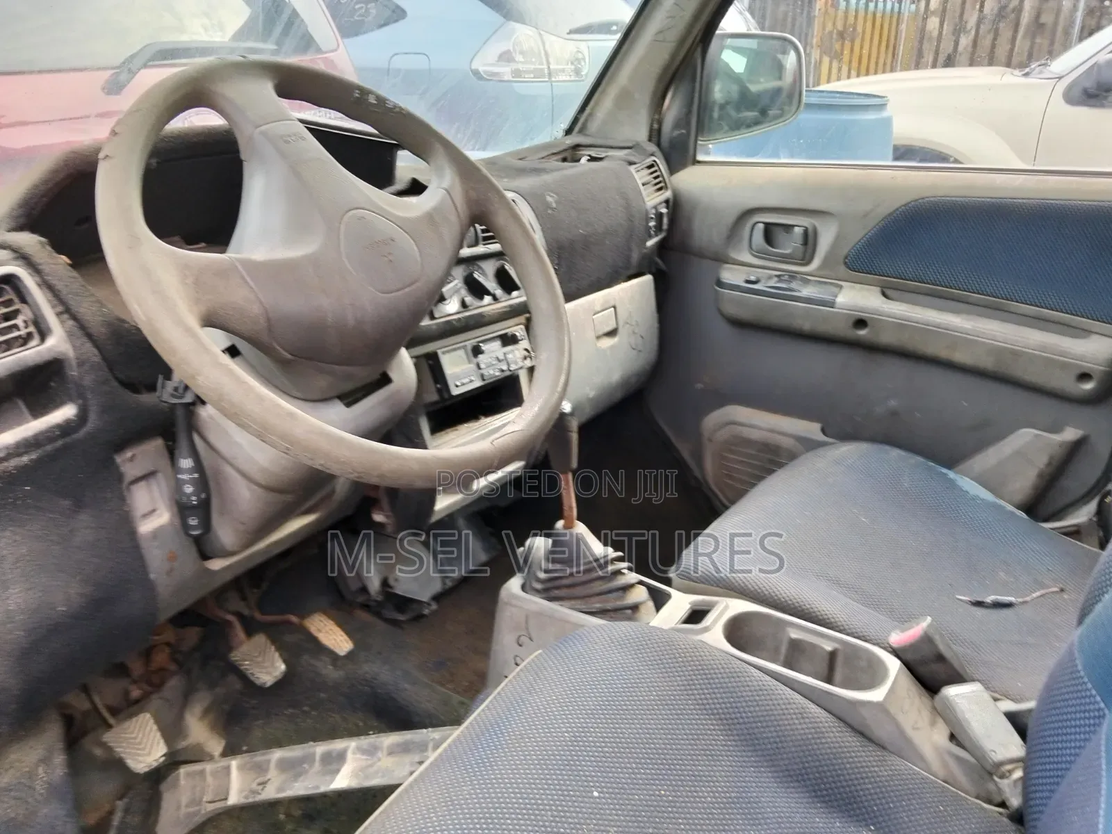Mitsubishi Space Gear 2001 Brown