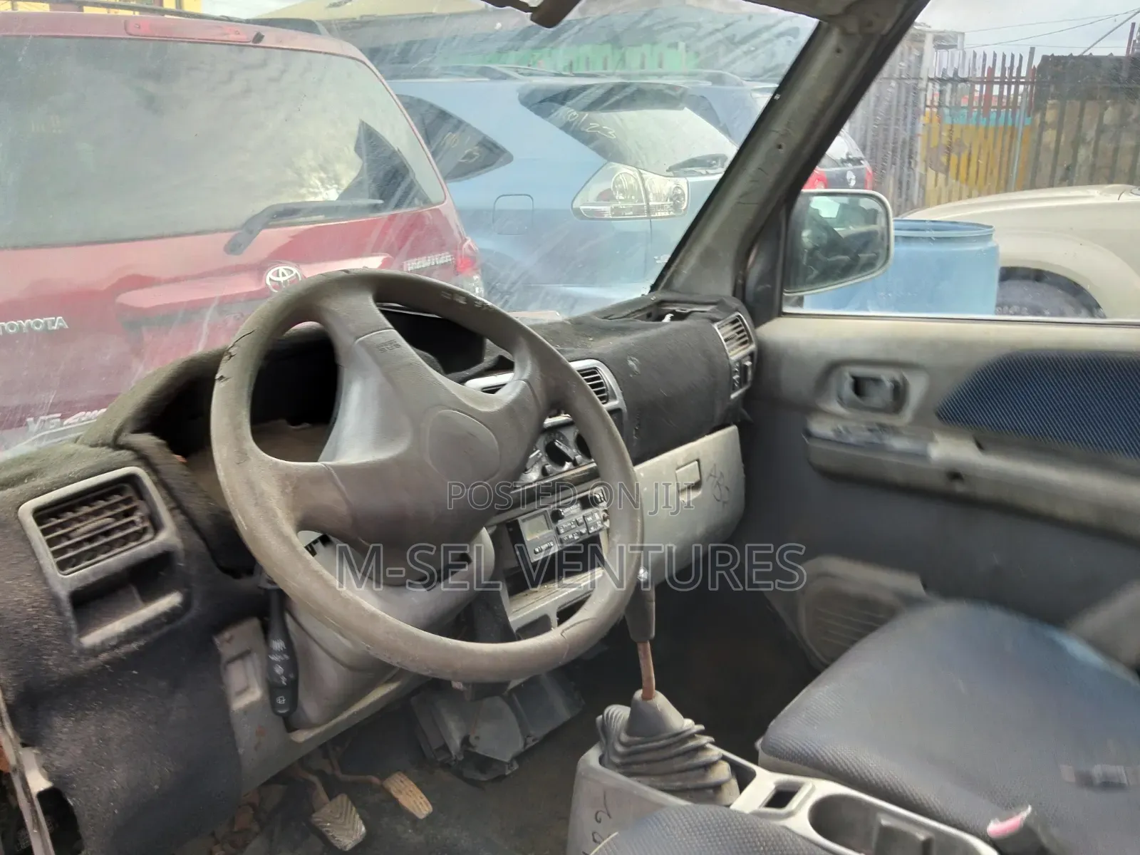 Mitsubishi Space Gear 2001 Brown