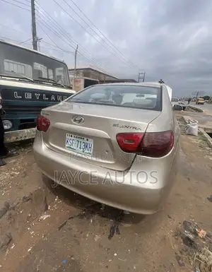 Hyundai Elantra 2008 Gold