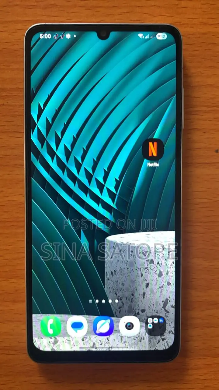 Samsung Galaxy A06 128 GB Gray