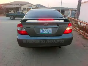 Toyota Camry 2004 Gray