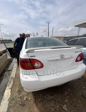 Toyota Corolla 2004 White