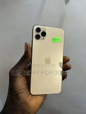 Apple iPhone 11 Pro Max 64 GB Gold