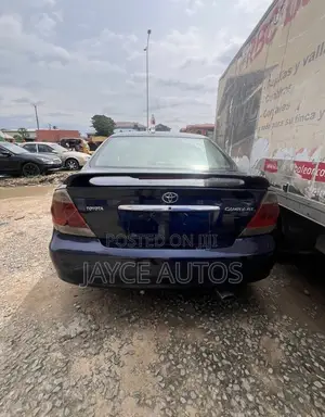 Toyota Camry 2004 Blue