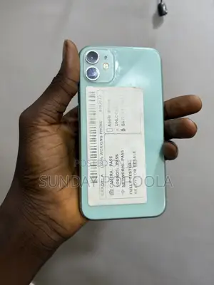 Apple iPhone 11 64 GB Green