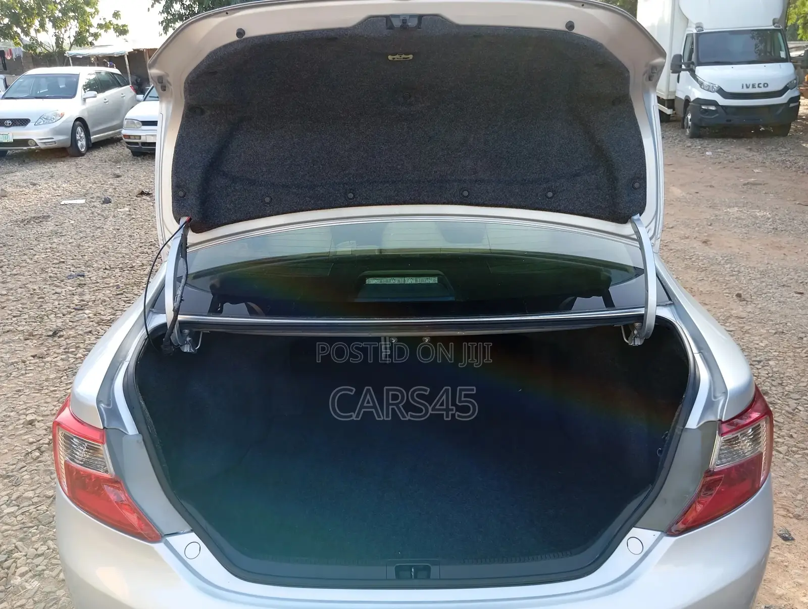 Toyota Camry 2012 Silver