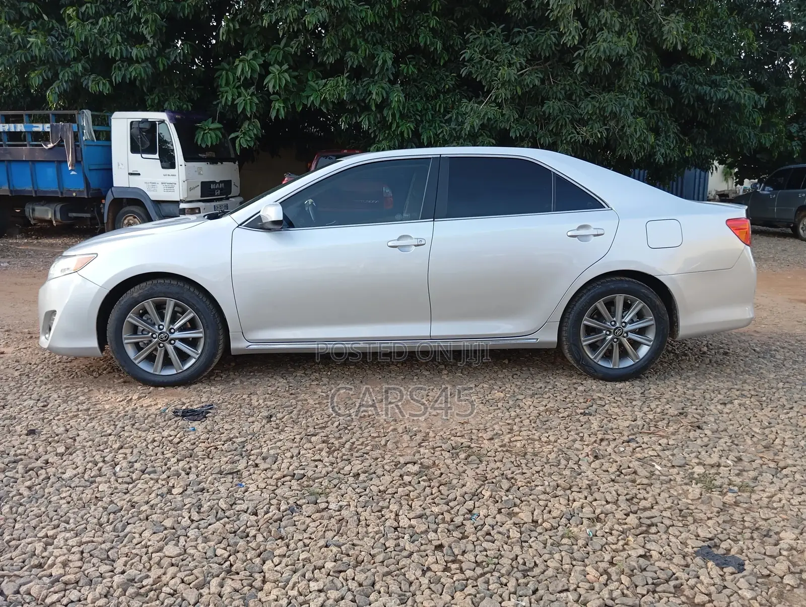 Toyota Camry 2012 Silver