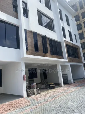 2bdrm Block of Flats in Lekki Ph 1 for rent