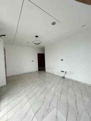 2bdrm Apartment in Lekki Phase 2 for rent