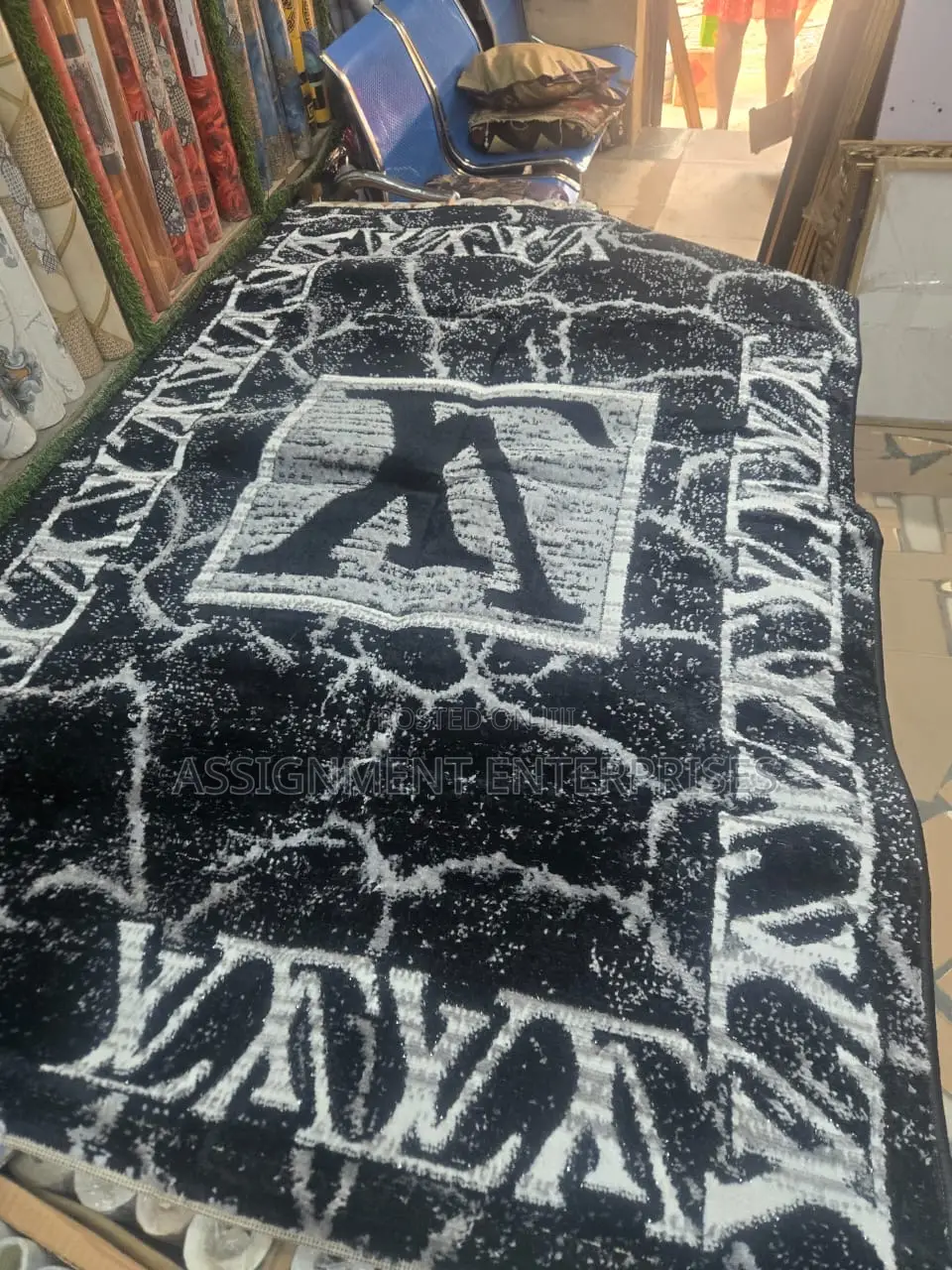 4/6 Center Rug