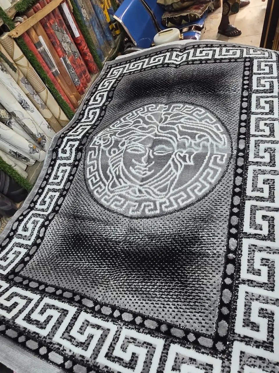 4/6 Center Rug