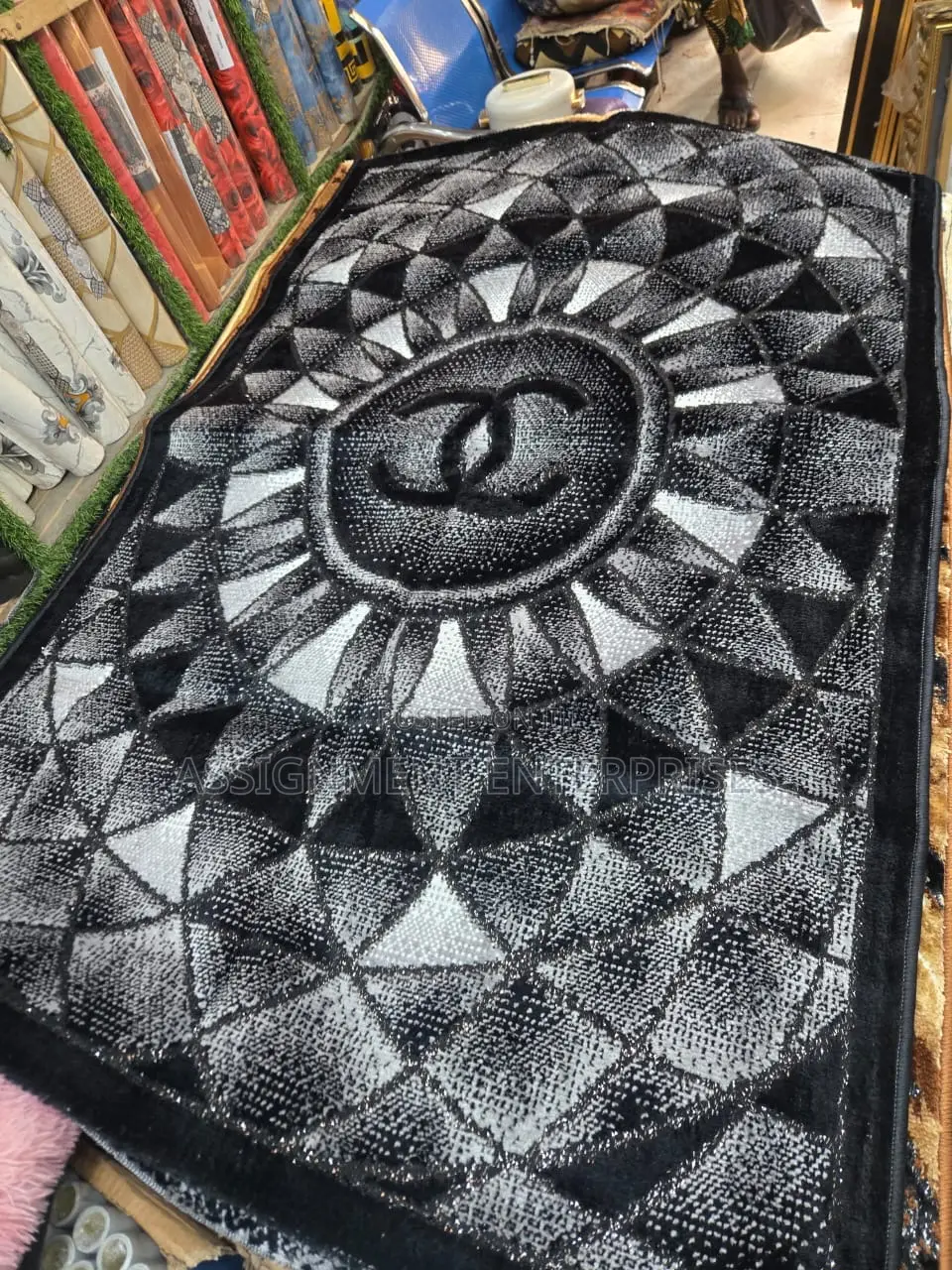 4/6 Center Rug