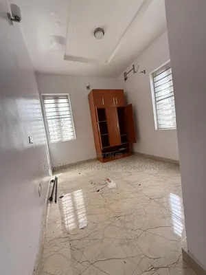 4bdrm Duplex in Chevron for rent