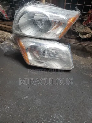 Headlight Dodge Caliber 2010 Model Set