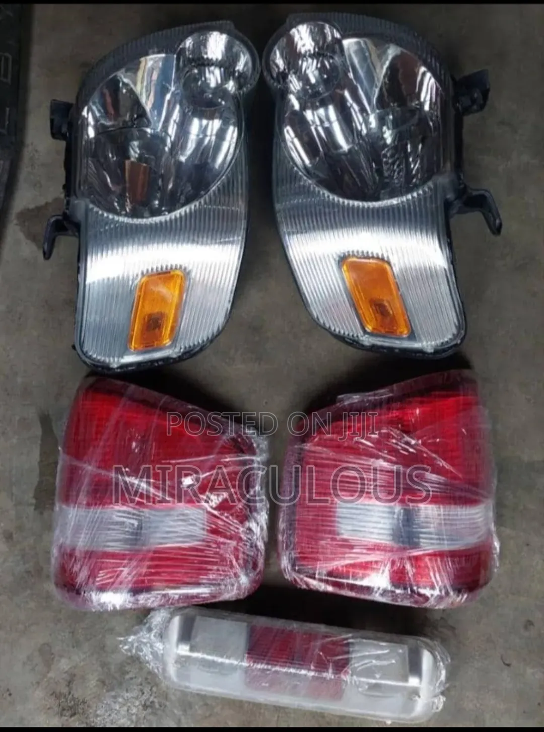 Complete Front and Back Ford Explorer 2008 Model