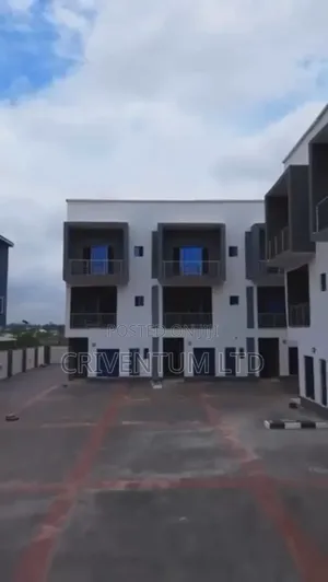 4bdrm Duplex in Gaduwa for sale