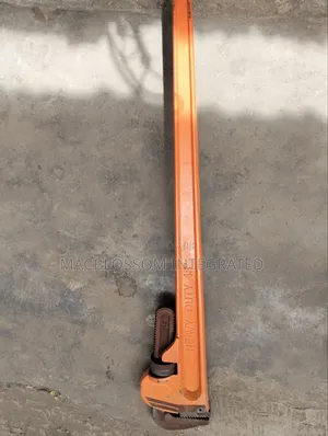 48" Heavy Duty Pipe Wrench