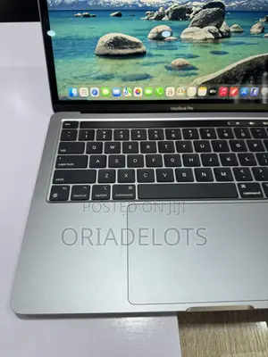 Laptop Apple MacBook Pro 2021 M1 8GB Apple M1 SSD 512GB