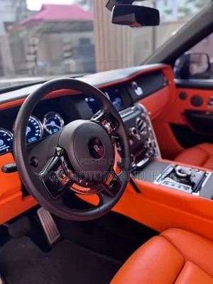 Rolls-Royce Cullinan Base 2021 Black