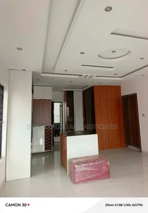4bdrm Townhouse/Terrace in Magodo Phase 2 for sale