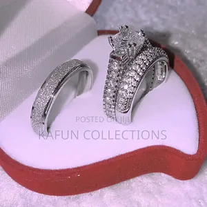 High Quality White Zirconia Luxury Couple's Ring Set