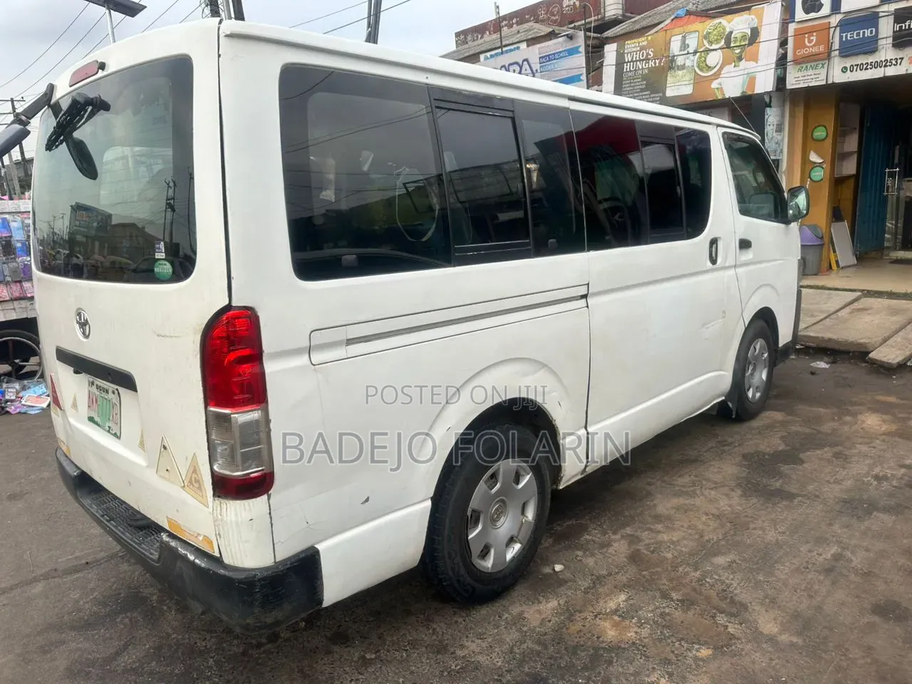 Toyota HiAce 2013 White