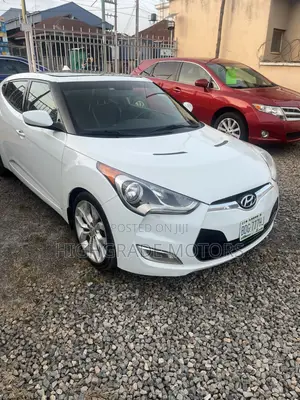 Hyundai Veloster 3dr Hatchback w/Black Interior (1.6L 4cyl 6AM) 2015