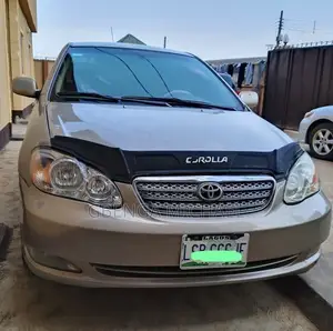 Toyota Corolla LE 2006 Gold