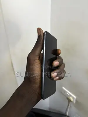 Apple iPhone 8 Plus 64 GB Black