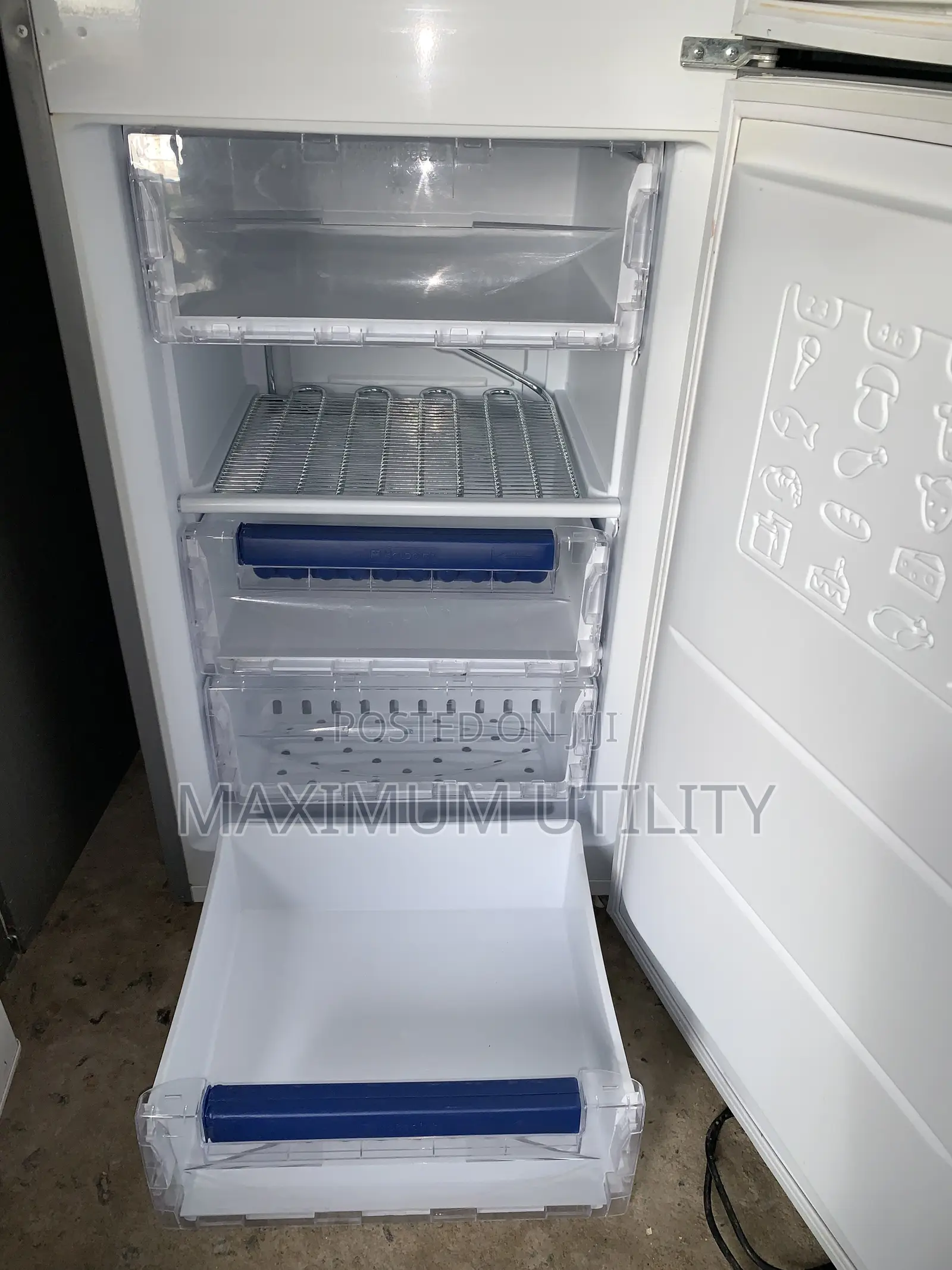 Hotpoint 260 Liters External Condenser Double Door Refrigerator