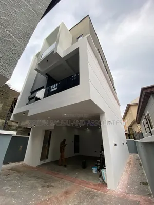 4bdrm Townhouse/Terrace in Omole Phase 2 for sale