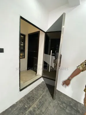4bdrm Townhouse/Terrace in Omole Phase 2 for sale