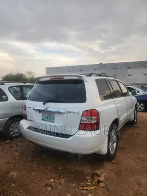 Toyota Highlander 2005 White