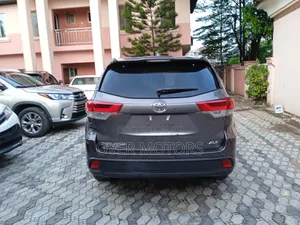 Toyota Highlander 2016 Gray