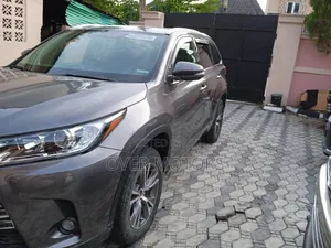 Toyota Highlander 2016 Gray