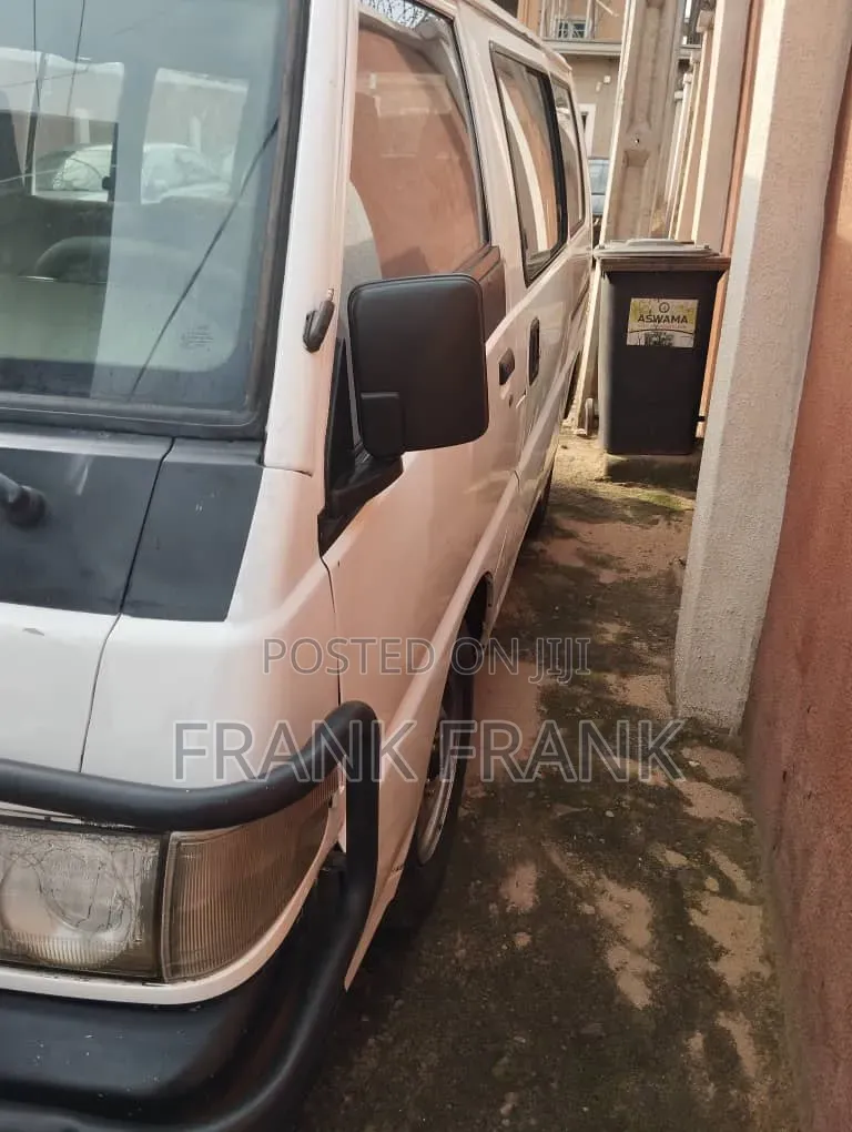 Mitsubishi L300 2000 White