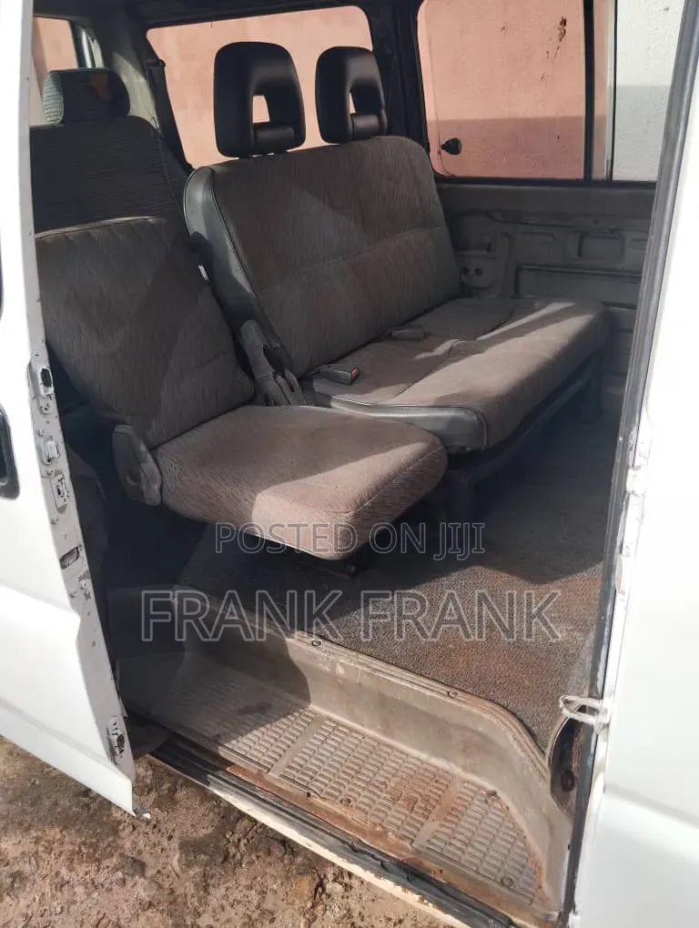 Mitsubishi L300 2000 White