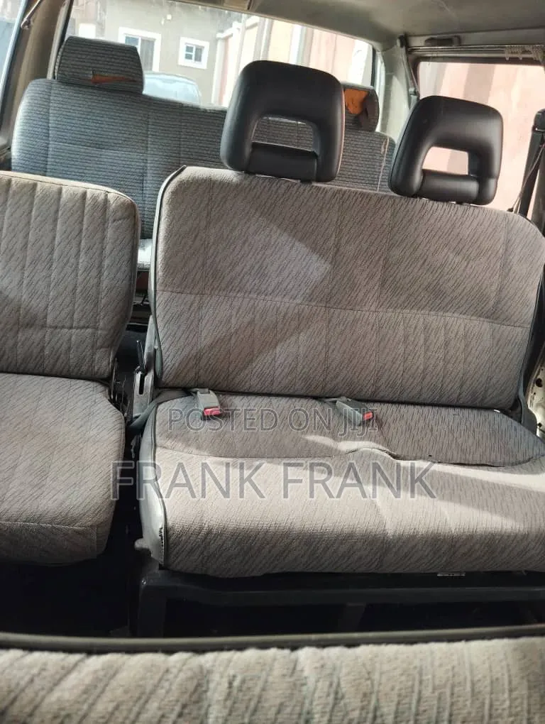 Mitsubishi L300 2000 White