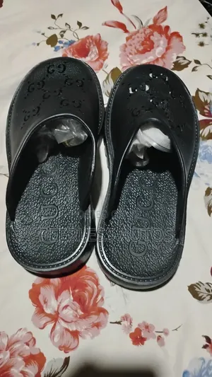 Gucci Crocs