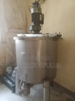 100 Litres Vertical Mixer With 3 Phase Geared Motor
