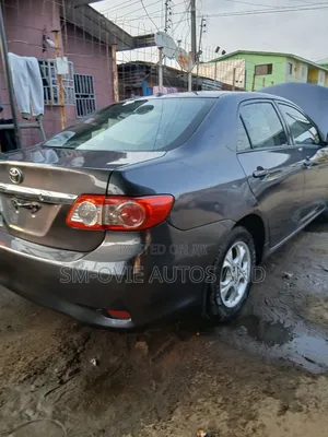 Toyota Corolla LE 4dr Sedan (1.8L 4cyl 4A) 2013 Gray