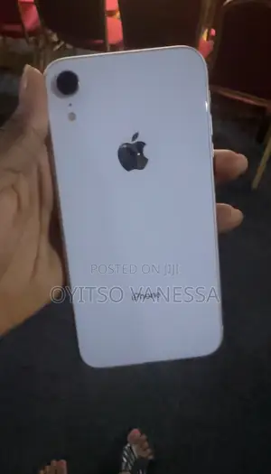 Apple iPhone XR 128 GB White
