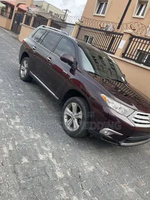 Toyota Highlander Limited 2012 Burgundy