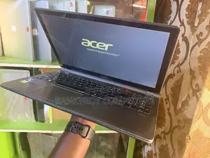 Laptop Acer Aspire 5560 (15 12GB Intel Core i5 HDD+SSD 256GB